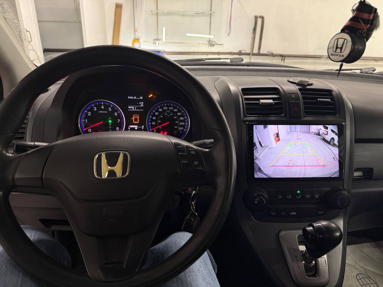 установка камера заднего вида на Honda CR-V — TEYES Sibir, Новосибирск
