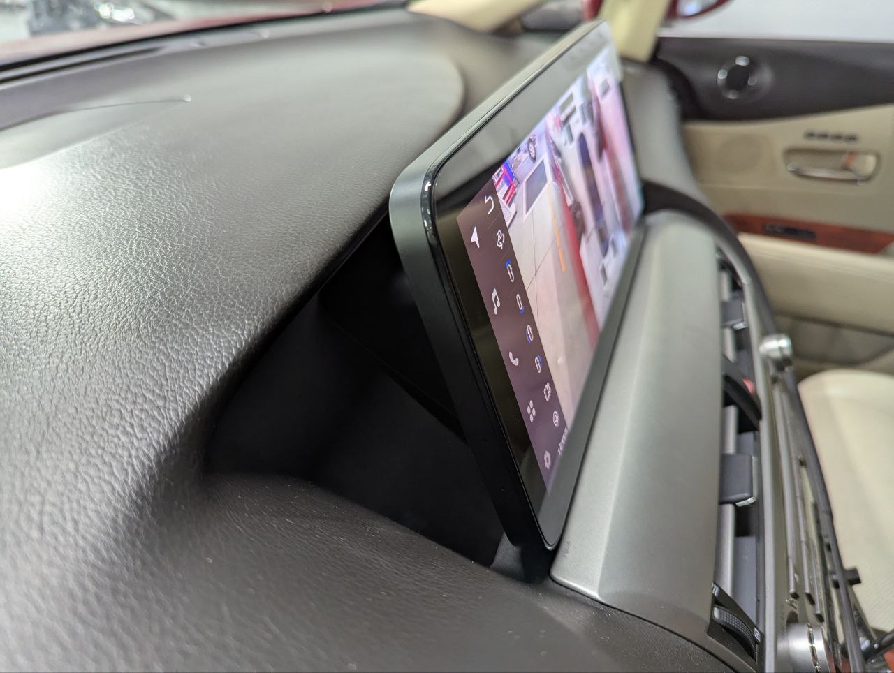 Интеграция TEYES LUX ONE в салон Lexus RX AL10