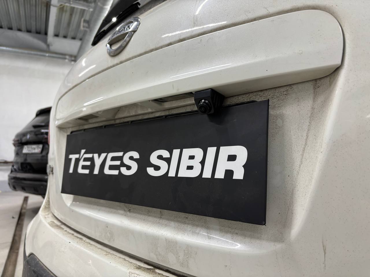Камера заднего вида для Nissan Qashqai.