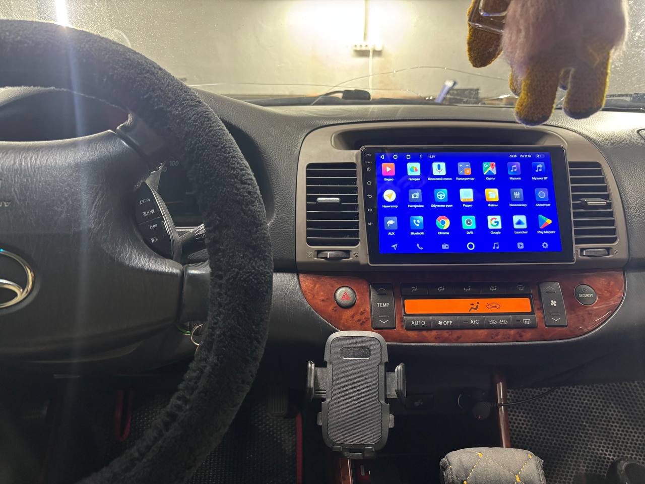 TEYES CC2 после выполнения работ в Toyota Camry V.