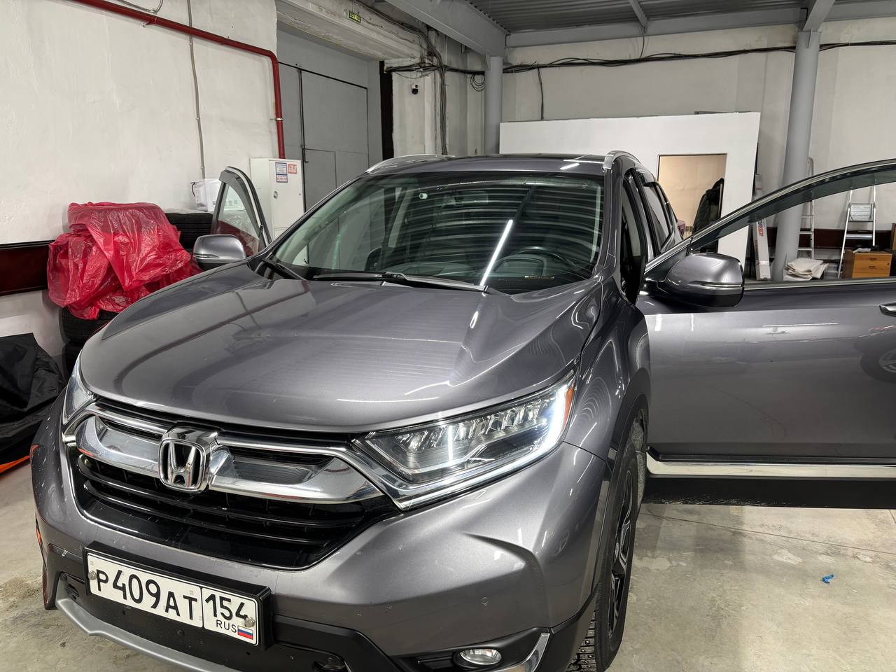 Honda CR-V, на котором выполнена работа TEYES Sibir.