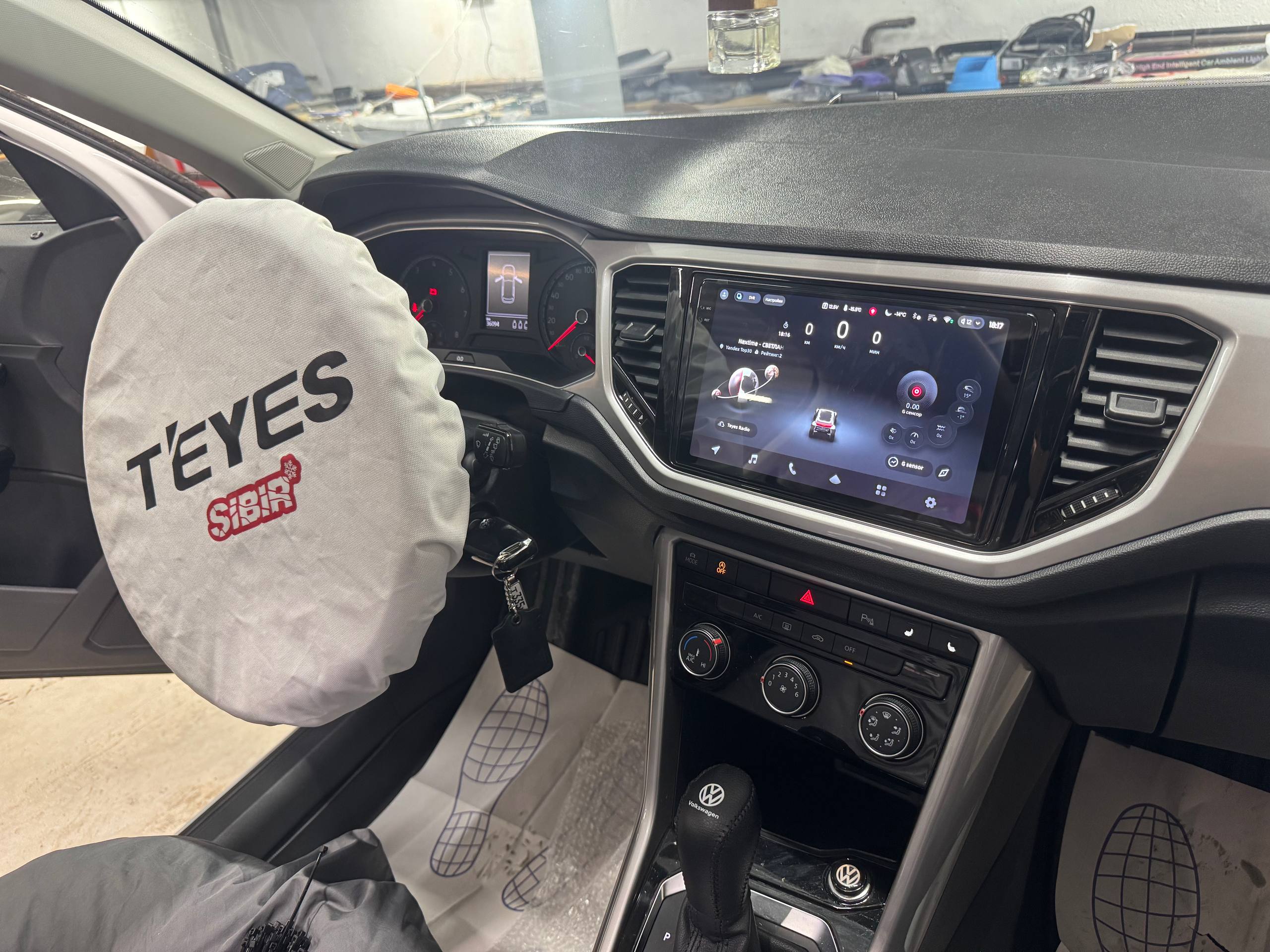 TEYES CC4 PRO после выполнения работ в Volkswagen T-Roc.