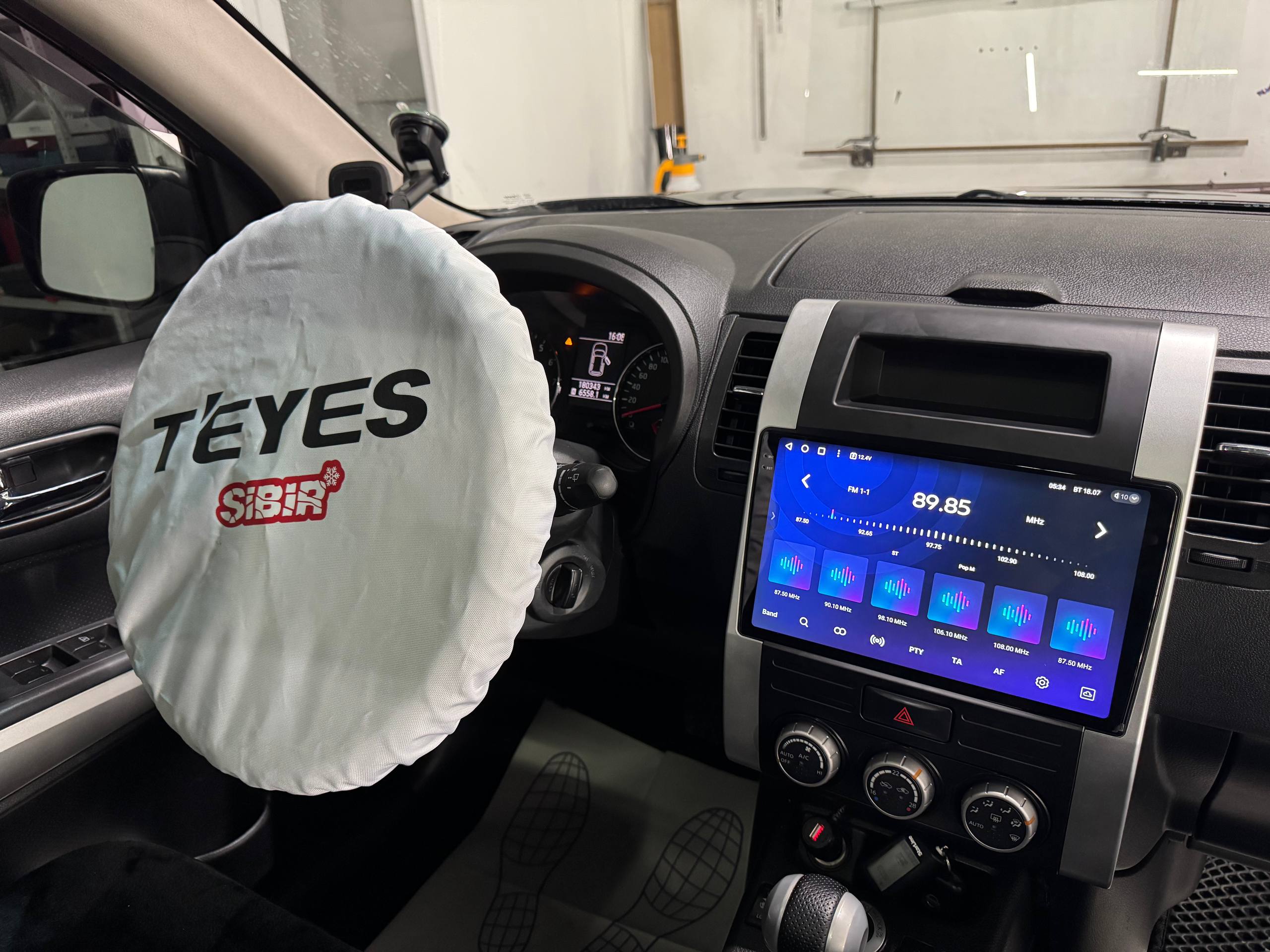 После установки: FM-интерфейс TEYES CC3 2K в Nissan X-Trail.