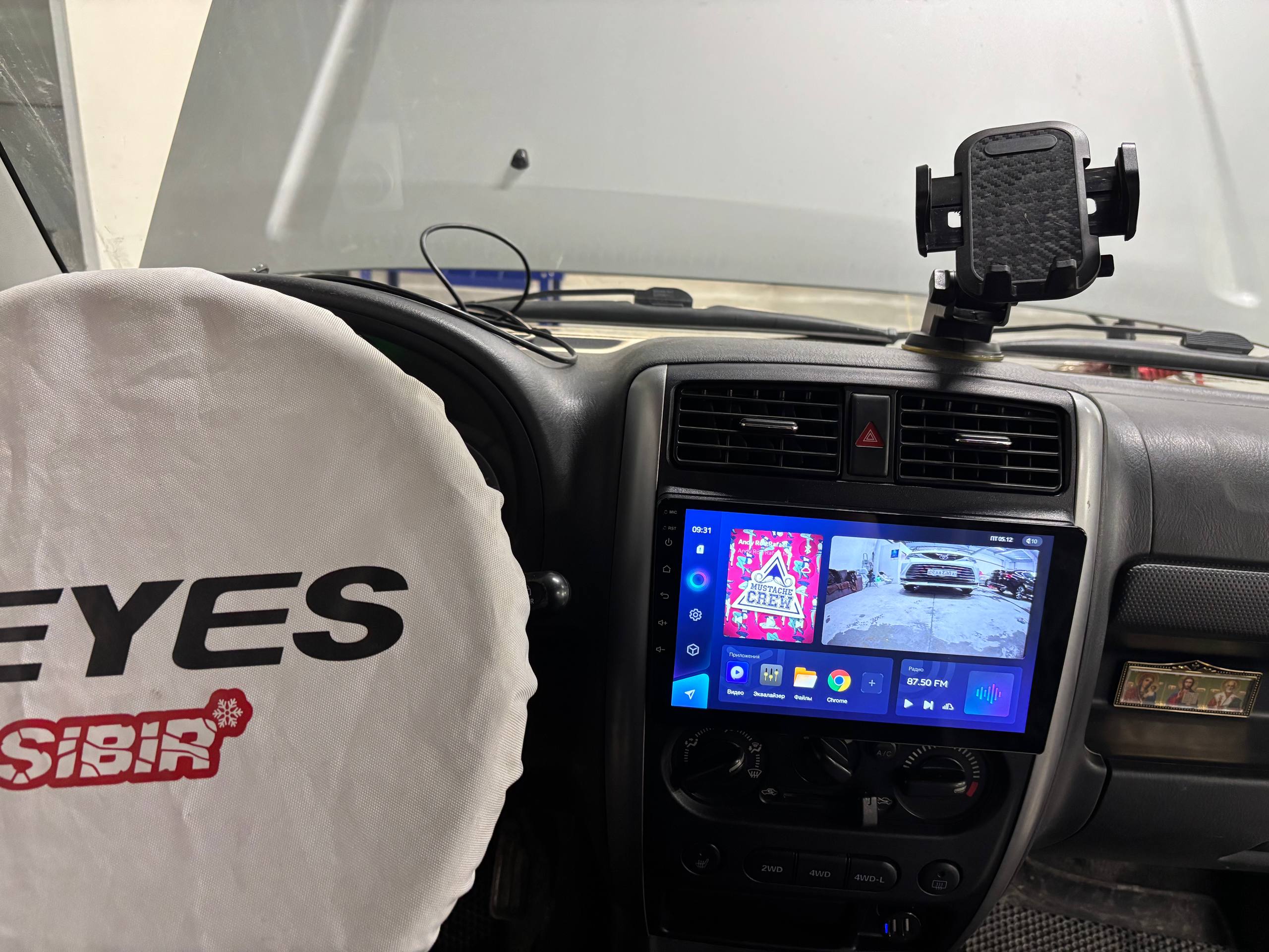 TEYES CC3 2K после установки в Suzuki Jimny