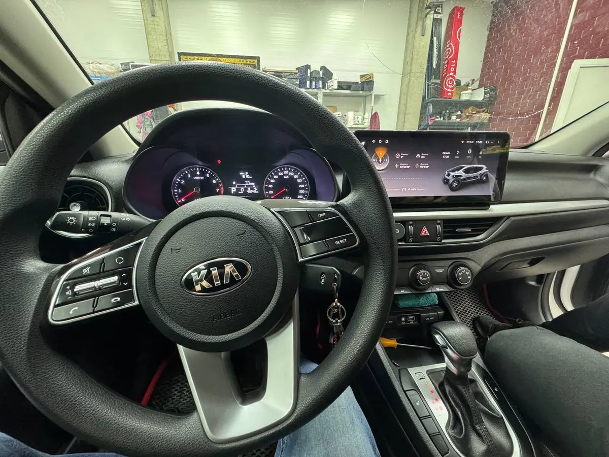 Kia Sorento (2024) после работы: TEYES Lux One