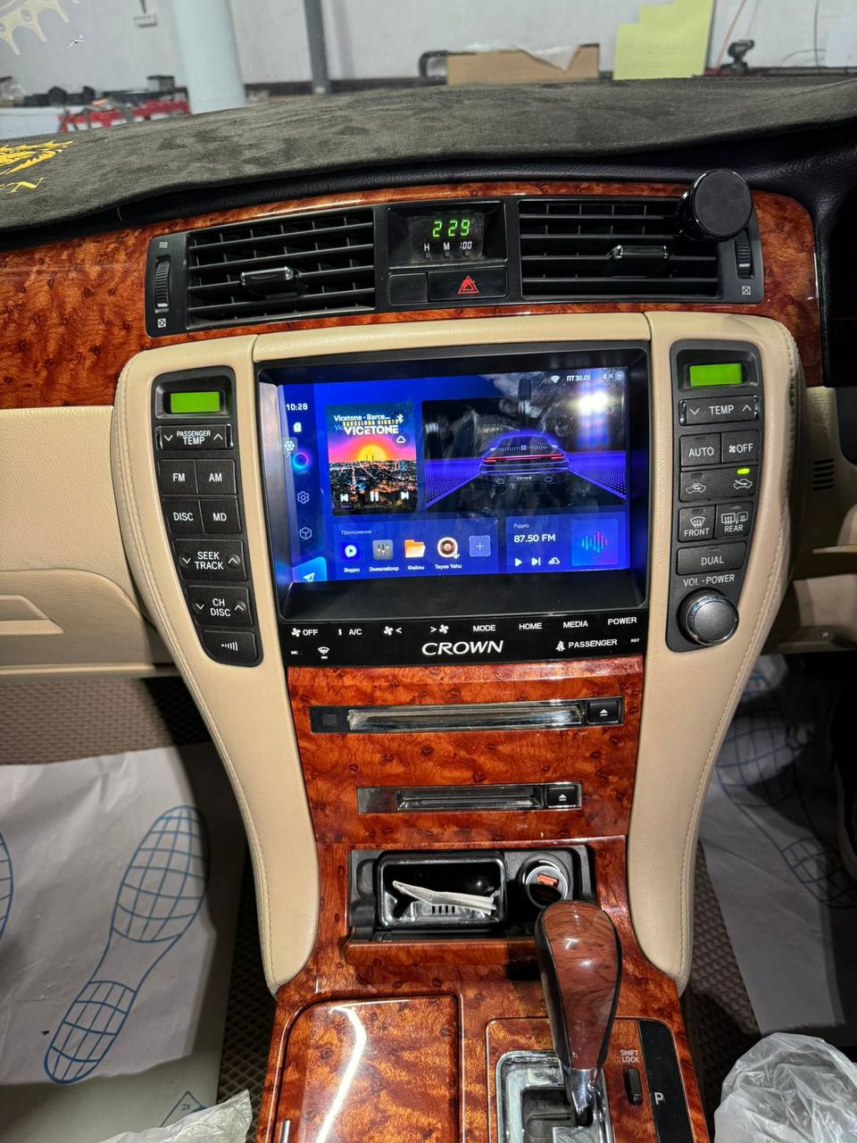 Toyota crown ( года) после выполненной работы в TEYES Sibir