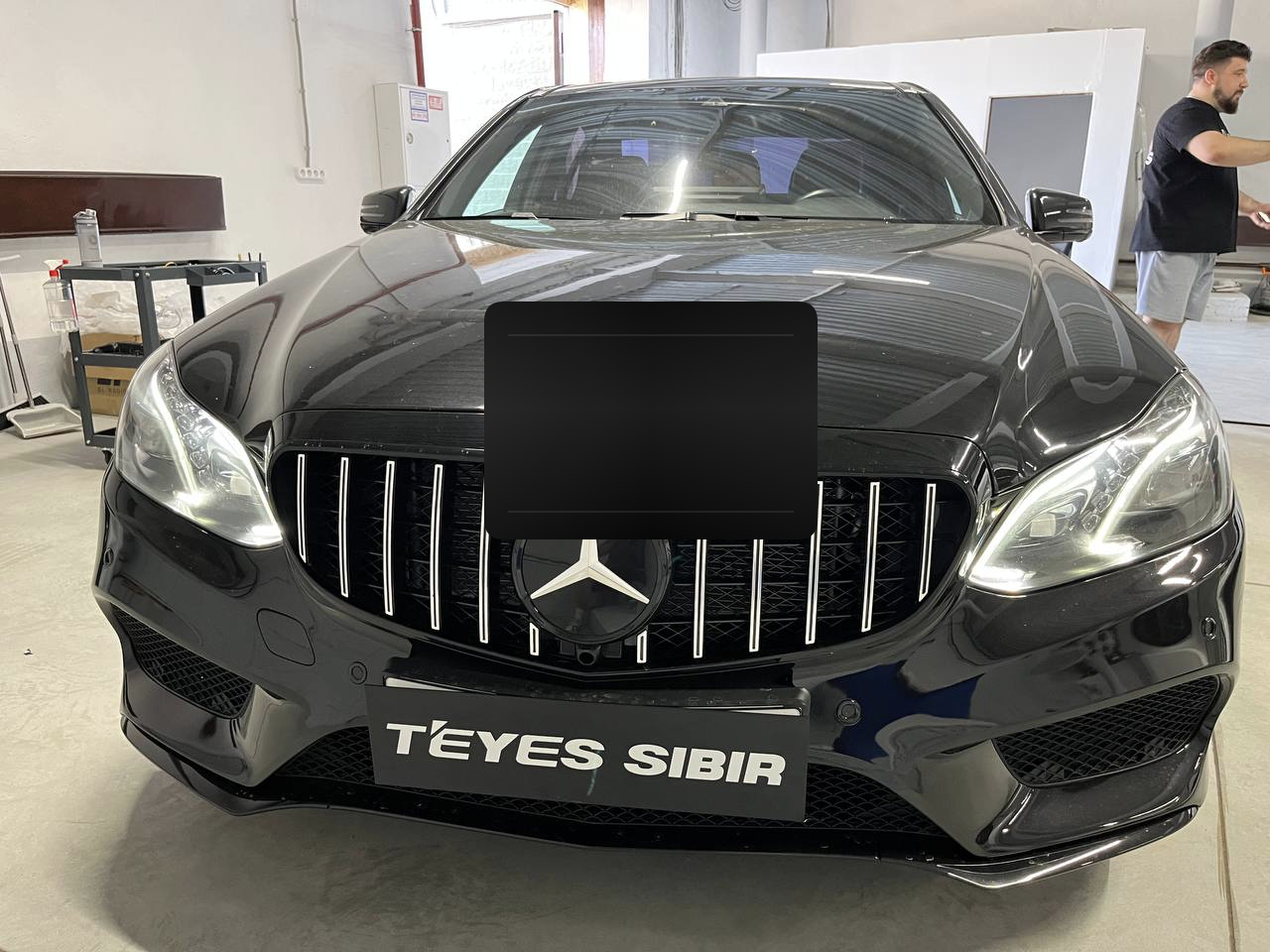 Mercedes E350: до установки — Teyes LUX ONE, TEYES Sibir, Новосибирск