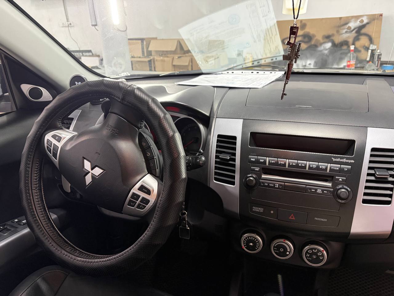 Панель Mitsubishi Outlander до установки TEYES CC3