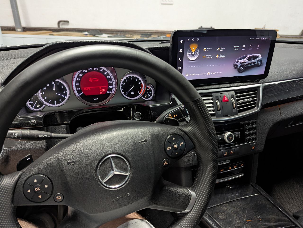 Mercedes Benz w212 после работы: TEYES Lux One