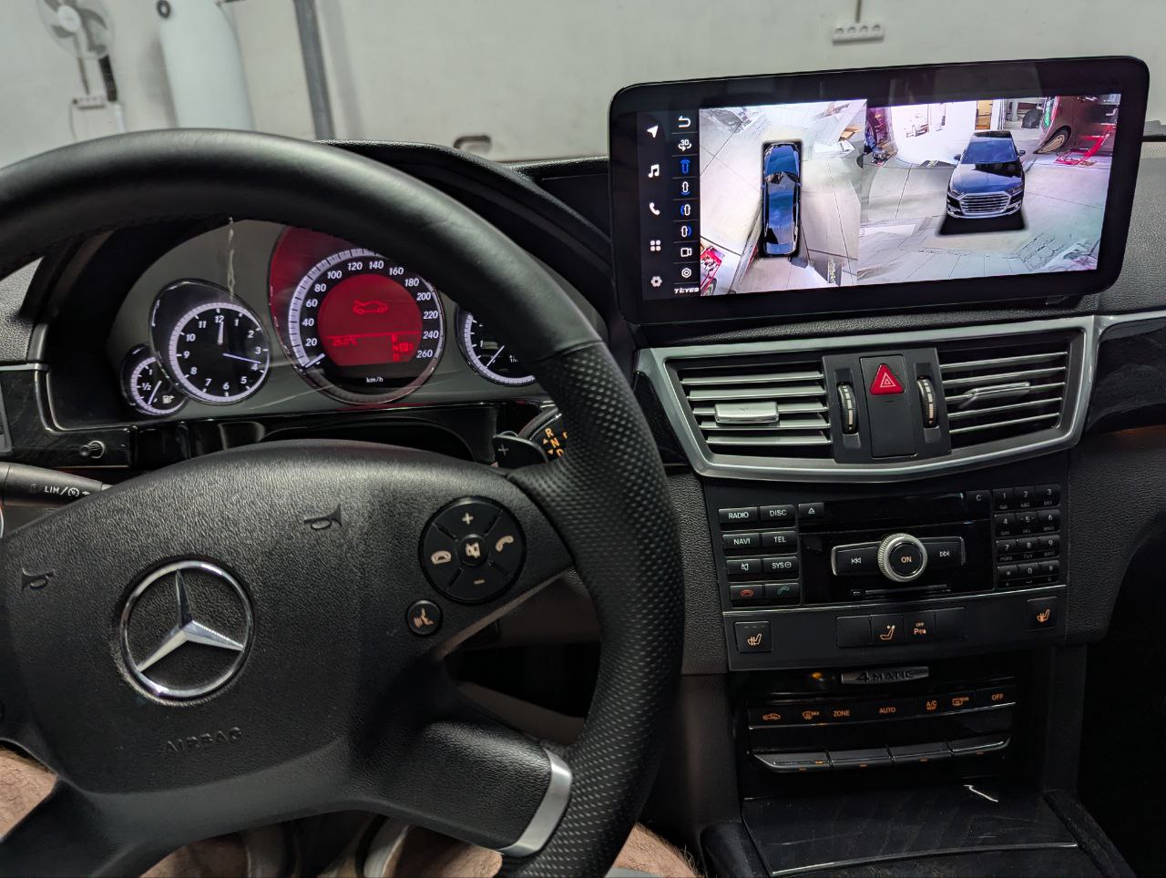 Интерфейс установленного оборудования в Mercedes Benz w212