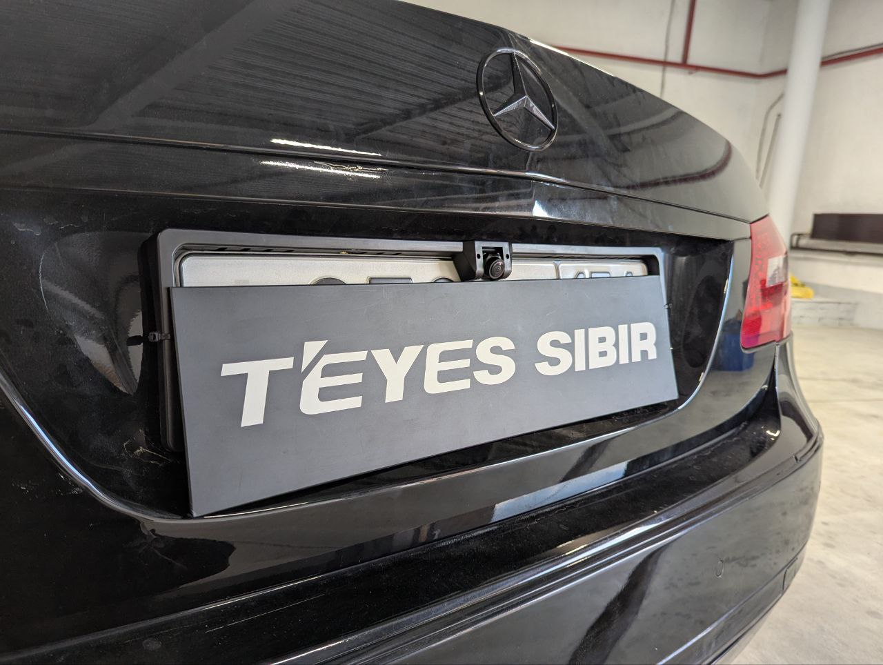 Оборудование для Mercedes Benz w212: TEYES Lux One