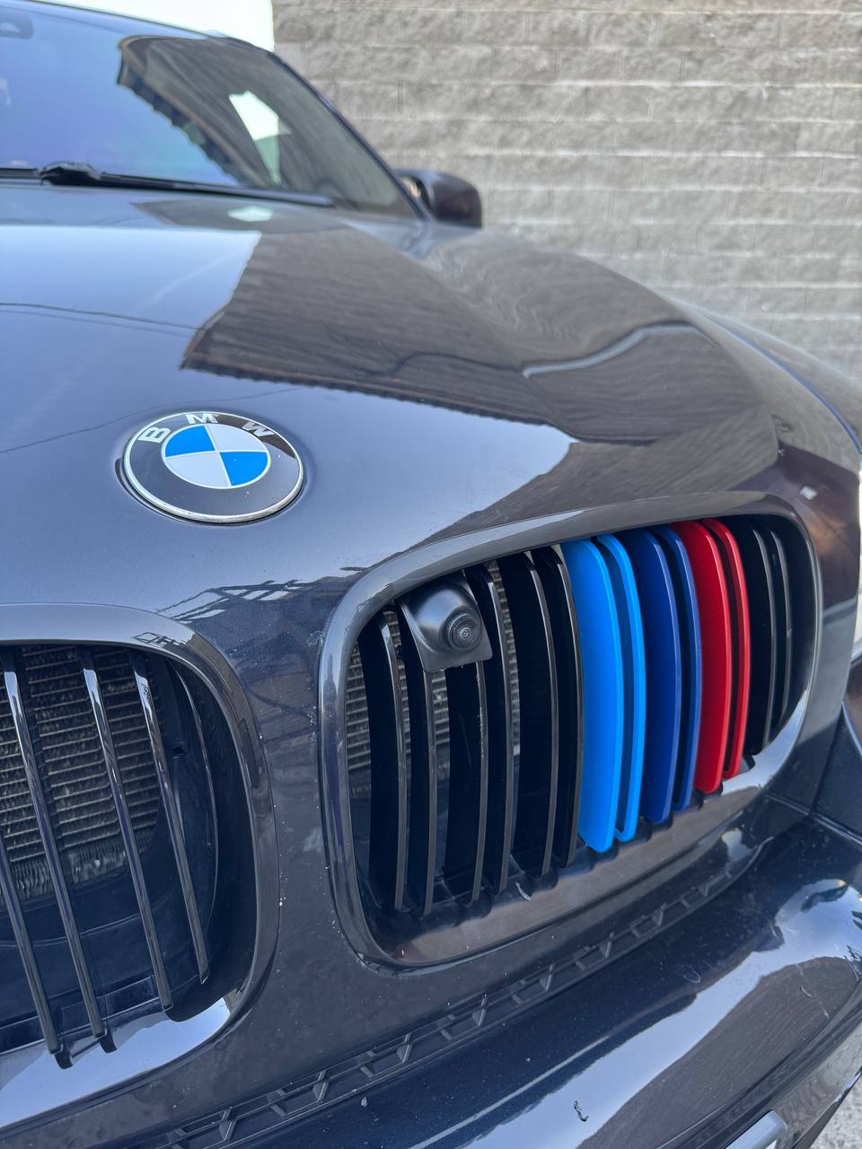 Передняя камера на BMW X5 E70