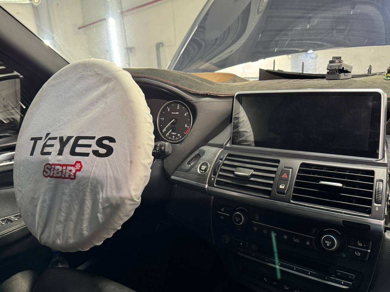 Штатная мультимедиа BMW X5 E70 до установки TEYES LUX ONE