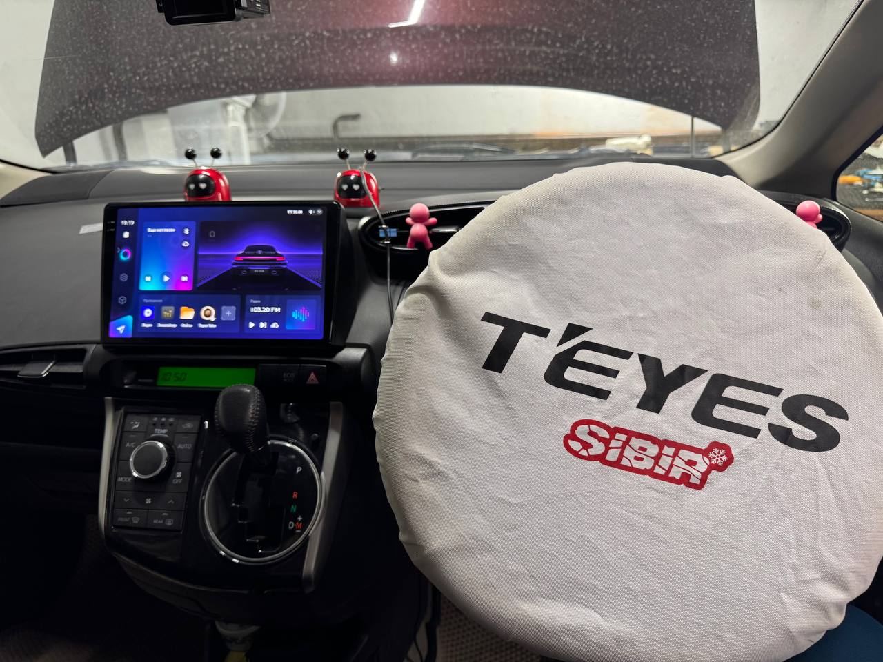 Toyota Wish после работы: TEYES CC3 2K