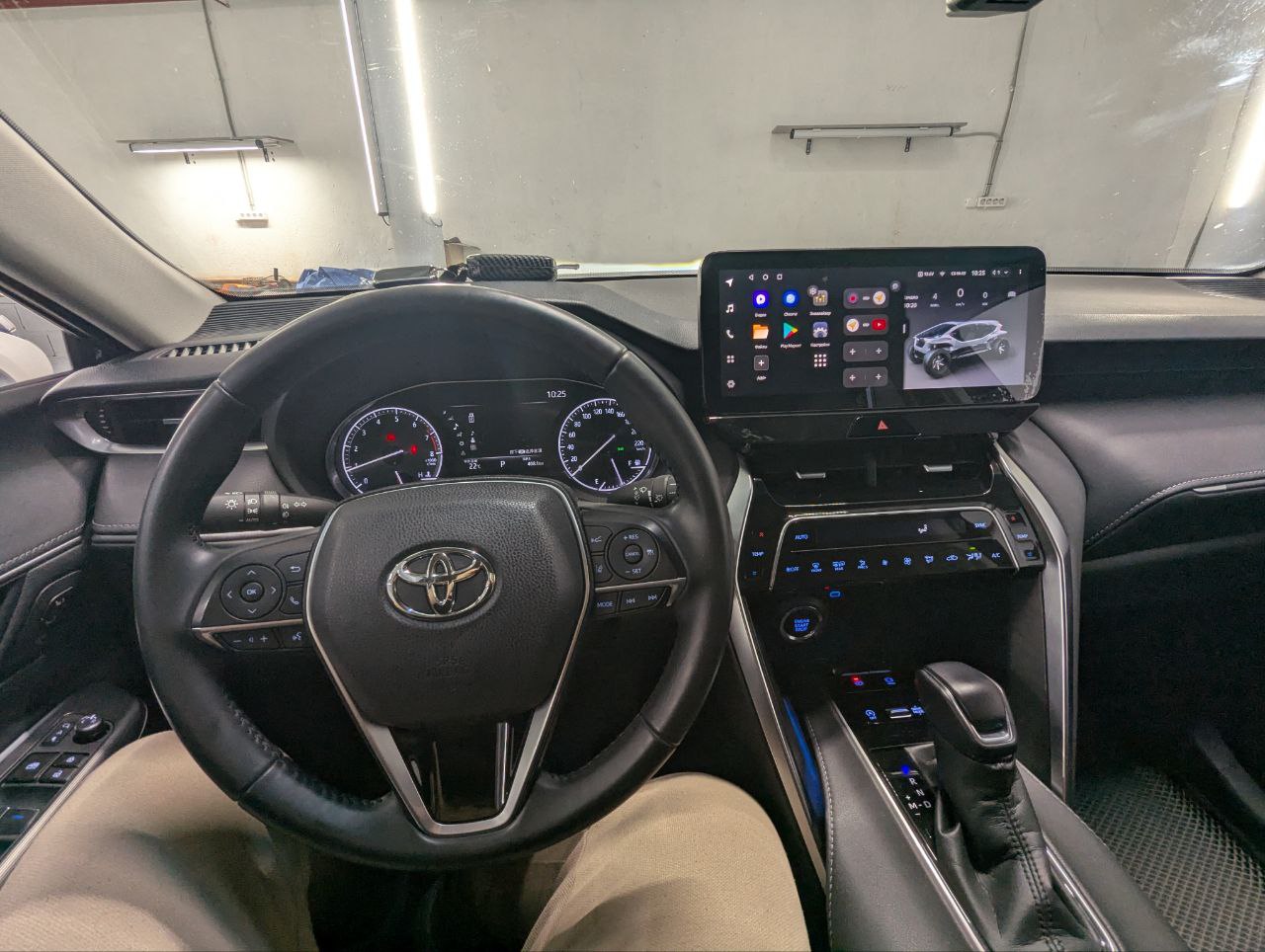 TEYES LUX ONE после установки в Toyota Harrier
