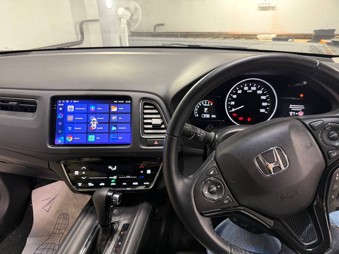 мультимедиа TEYES CC3 2K в Honda Vezel 1: приложения на экране